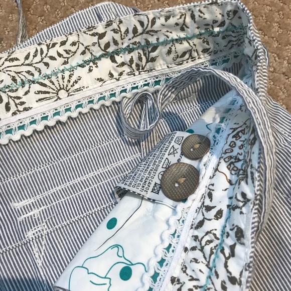 Adorable pinstripe shorts. NWOT - Picture 6 of 6
